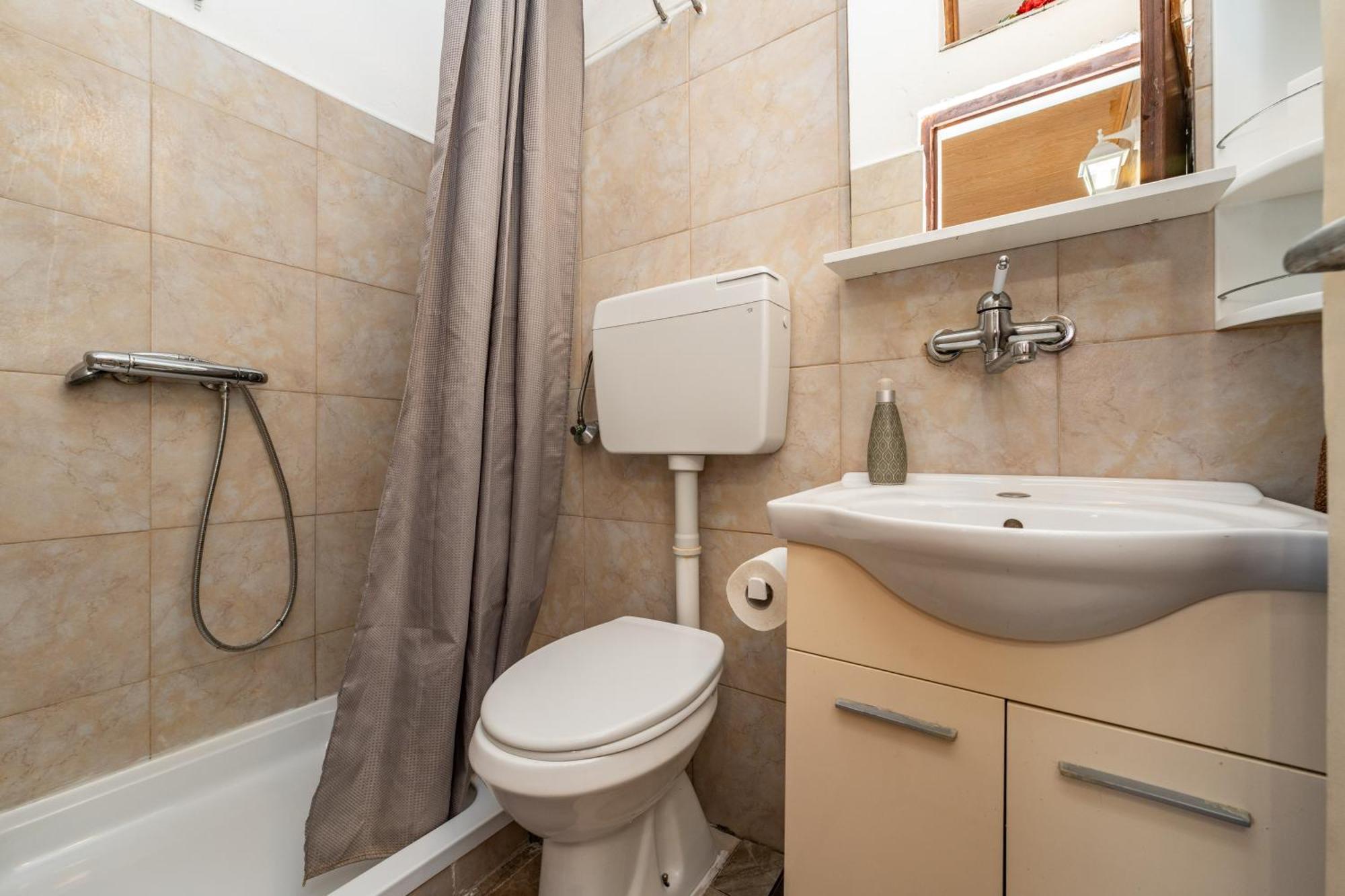 Apartmani Prpic Vir Eksteriør billede