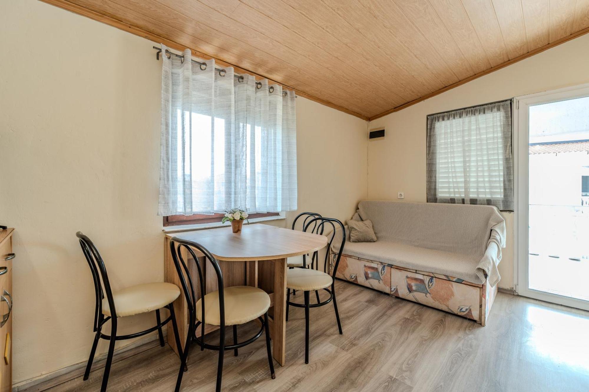 Apartmani Prpic Vir Eksteriør billede