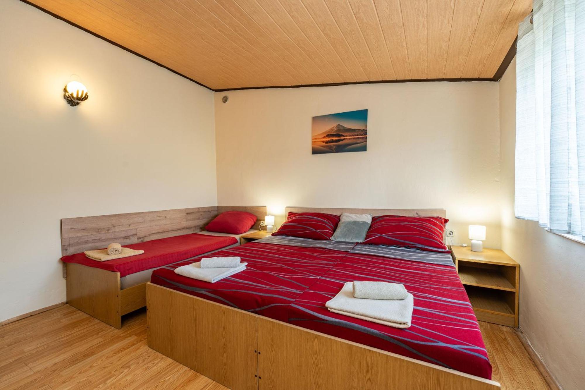 Apartmani Prpic Vir Eksteriør billede