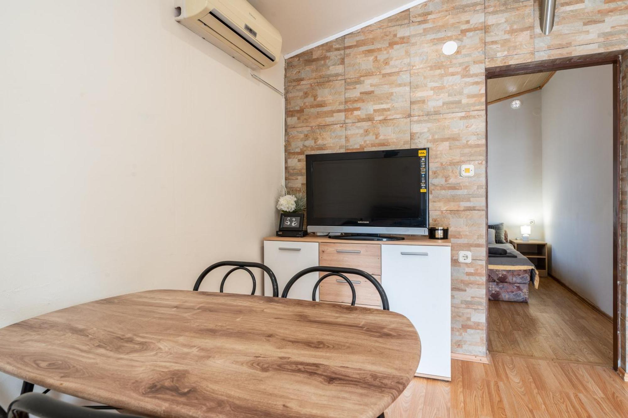Apartmani Prpic Vir Eksteriør billede